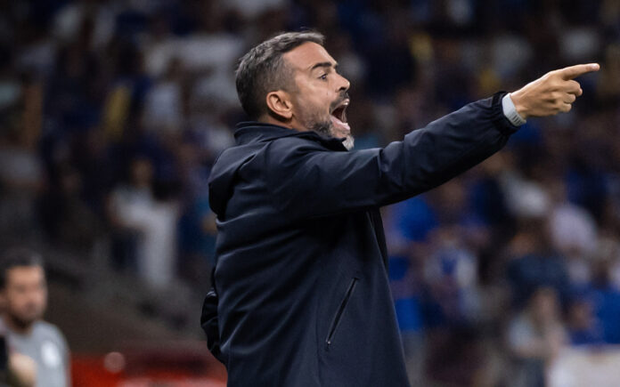 Artur Jorge, técnico do Cruzeiro