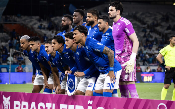 Time do Cruzeiro no duelo com o São Paulo no Brasileiro (Foto: Gustavo Aleixo/Cruzeiro)