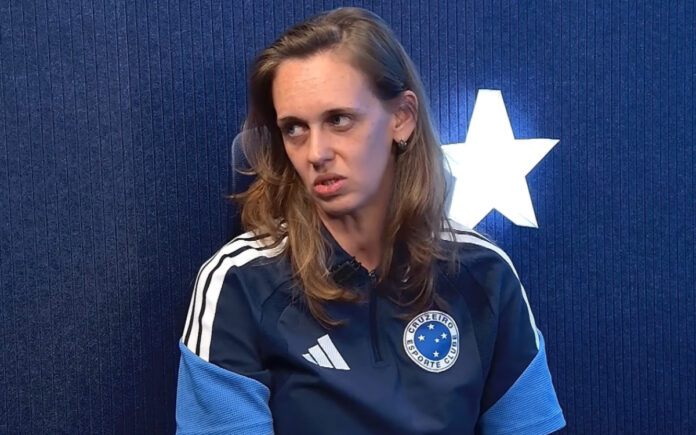 Luiza Parreiras, gerente de futebol feminino do Cruzeiro (Foto: Samuca TV)