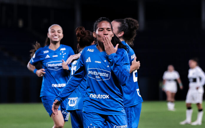 Marília comemora gol pelo Cruzeiro (Foto: Gustavo Martins/Cruzeiro)