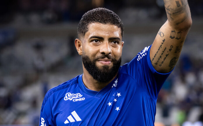 João Marcelo, zagueiro do Cruzeiro
