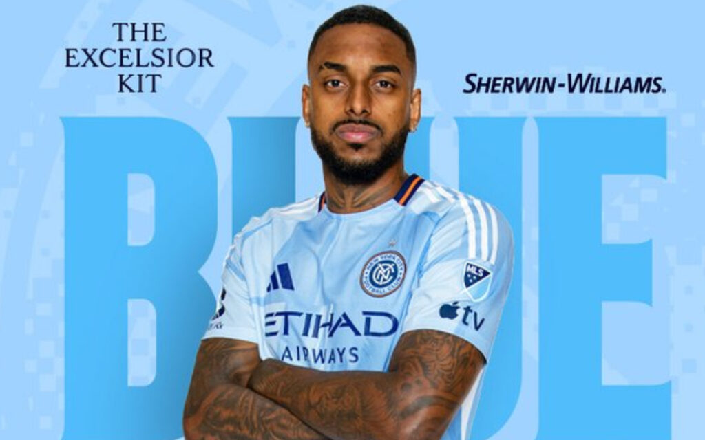 Raul Gustavo com a camisa do New York City FC