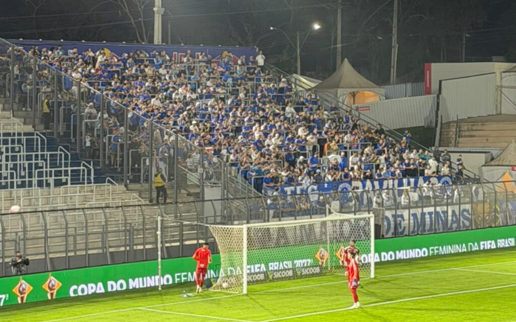 Torcida do Cruzeiro no Cícero de Souza Marques