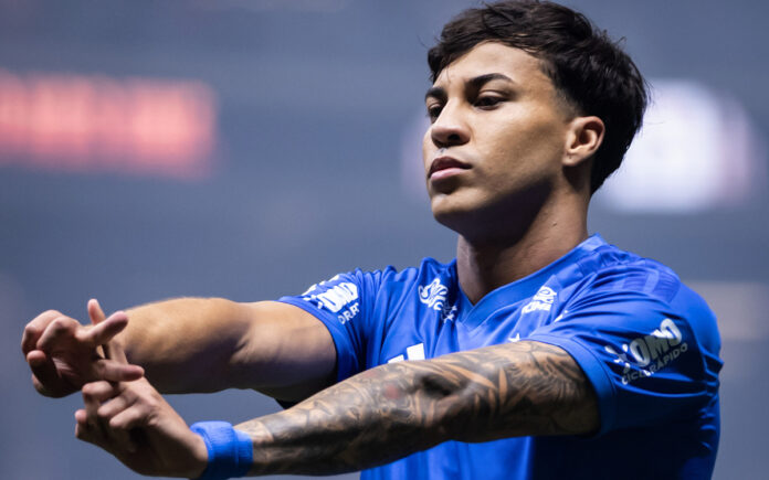 Kaio Jorge comemora gol da Arena (Foto: Gustavo Aleixo/Cruzeiro)