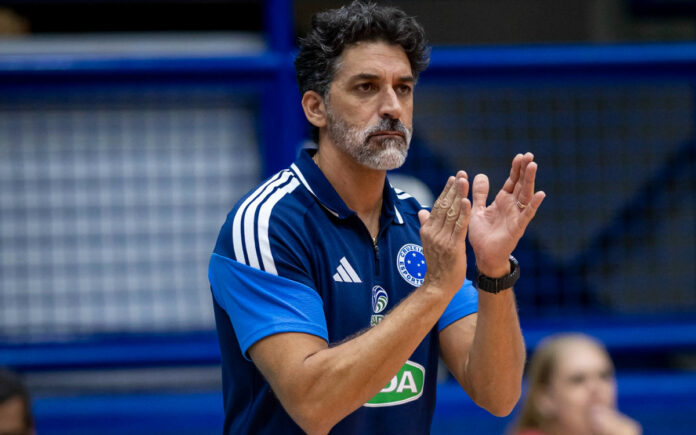 Filipe Ferraz, técnico do Sada Cruzeiro