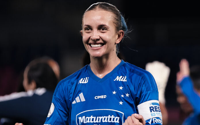 Vitória Calhau, zagueira do Cruzeiro (Foto: Gustavo Martins/Cruzeiro)
