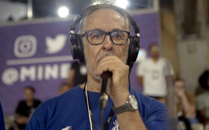 Alberto Rodrigues, narrador da Samuca TV, no Mineirão